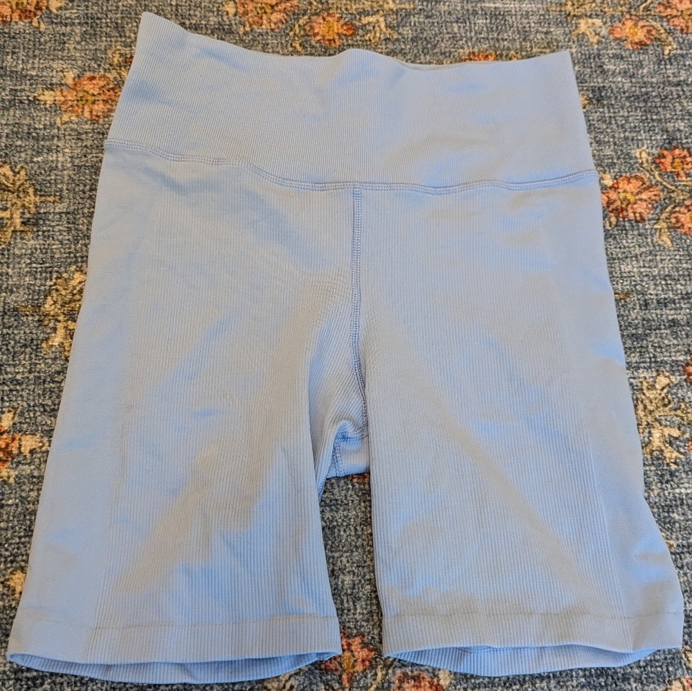 Ribbed athleta biker shorts